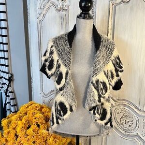 Dazzling Stylish Black and Cream Women's Shrug Skull + Cross Bones Sweater